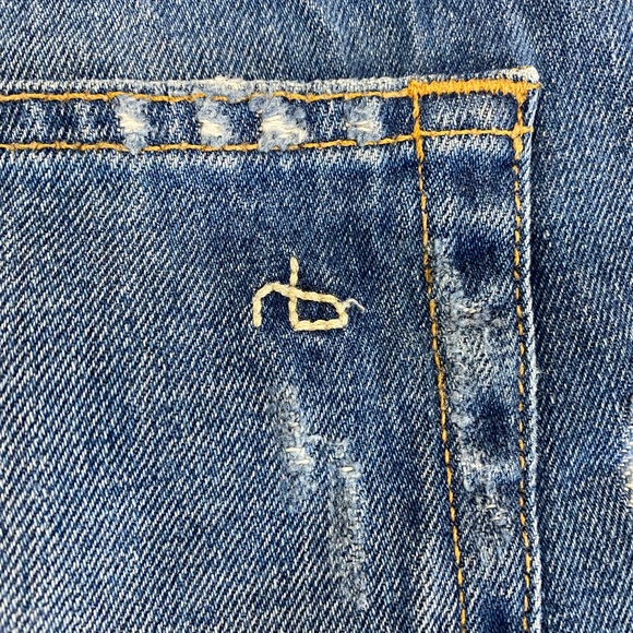 ⬇️ PRICE ⬇️ Rag & Bone/Jean Short Ripped ( used) and factory distressed. - Picture 7 of 7